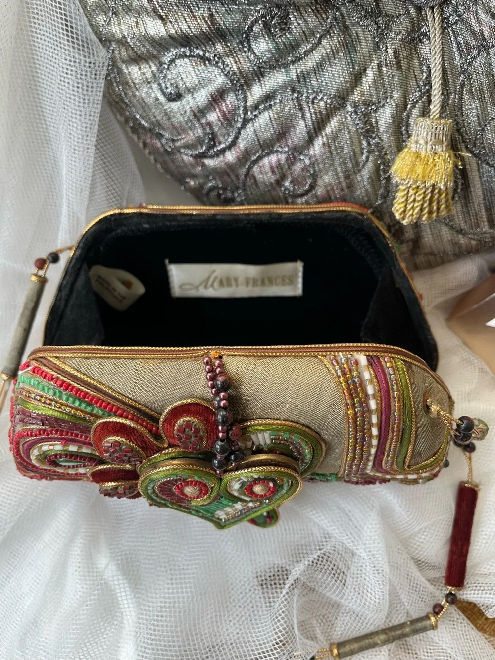 Mary Frances Vintage Purse Heart shaped Beaded, GUC 💚❤️🤍